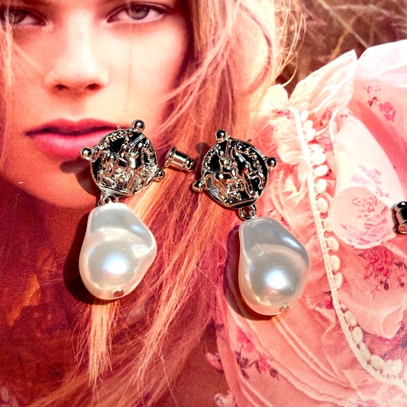 🌟 Big Baroque Imitation Pearl Silver Earrings - Picture 2 of 4